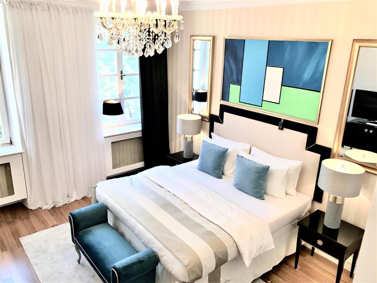 Luxury Suites & Apartments Mondrian Market Square II Varsovia Exterior foto