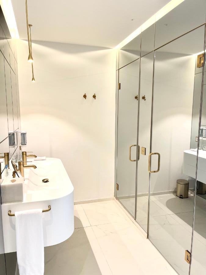 Luxury Suites & Apartments Mondrian Market Square II Varsovia Exterior foto