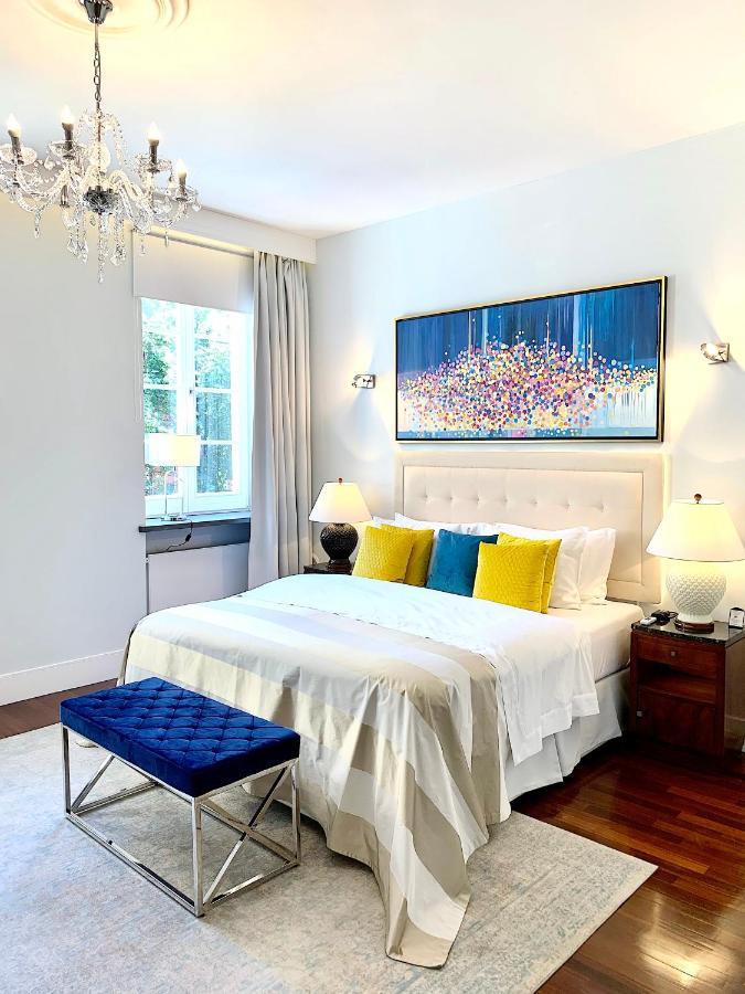 Luxury Suites & Apartments Mondrian Market Square II Varsovia Exterior foto