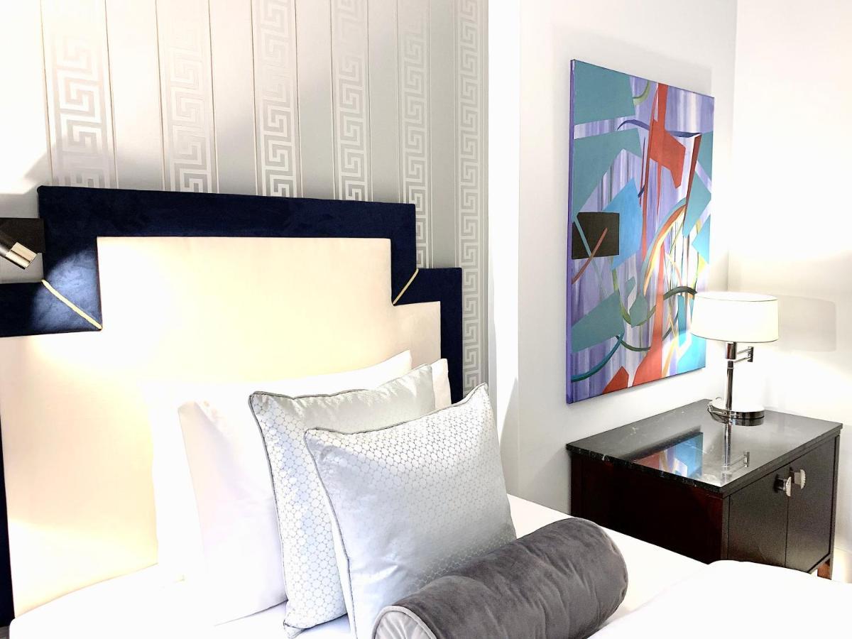 Luxury Suites & Apartments Mondrian Market Square II Varsovia Exterior foto