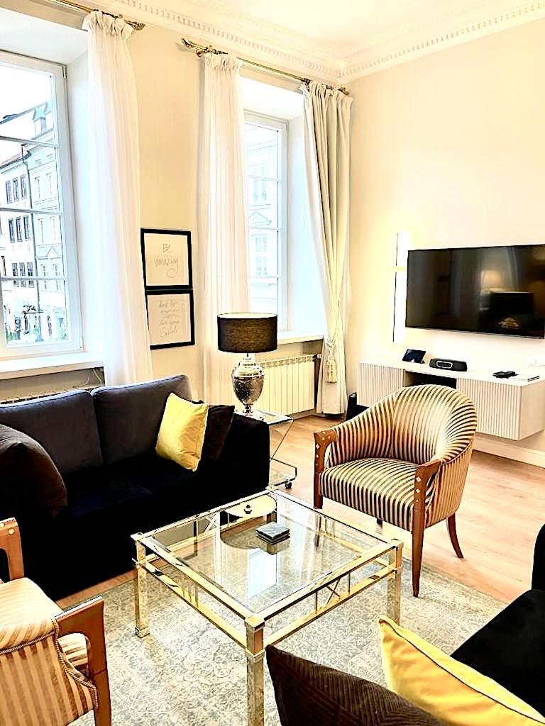 Luxury Suites & Apartments Mondrian Market Square II Varsovia Habitación foto